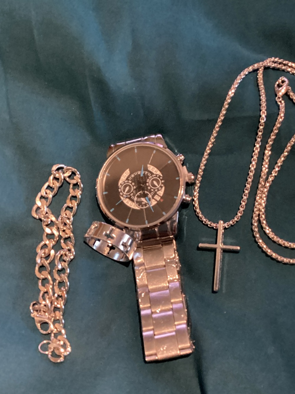 Men's Metallic Silver Watch and Matching Jewelry Set